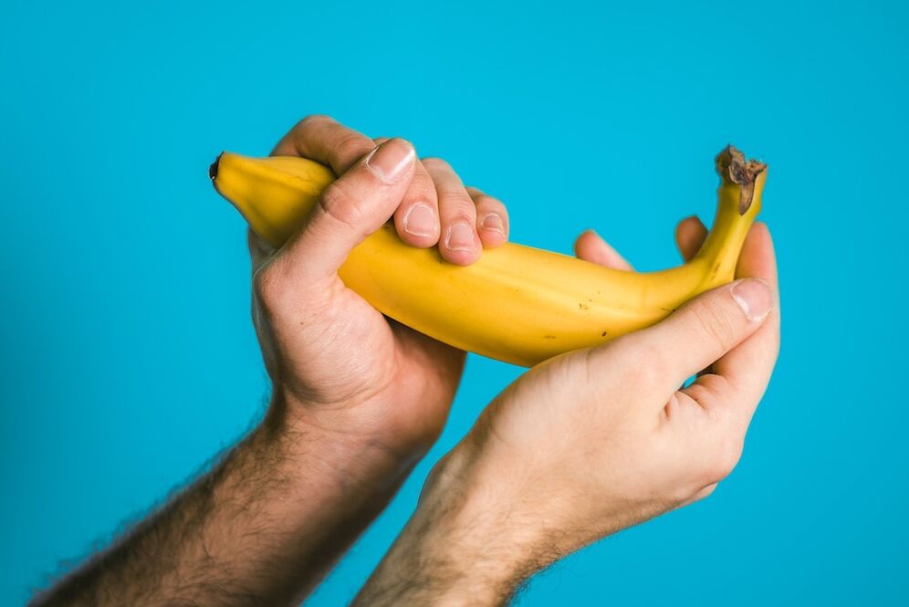 Banana baten adibidean zakila handitzeko ariketa fisikoa